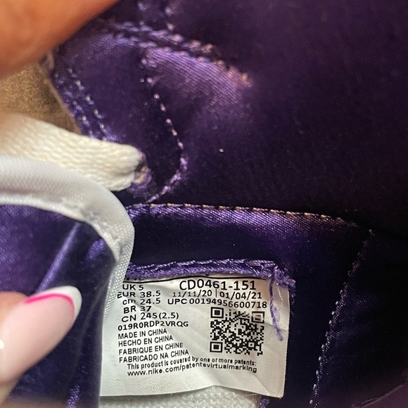 Wmns Air Jordan 1 High OG 'Court Purple' - Picture 5 of 7